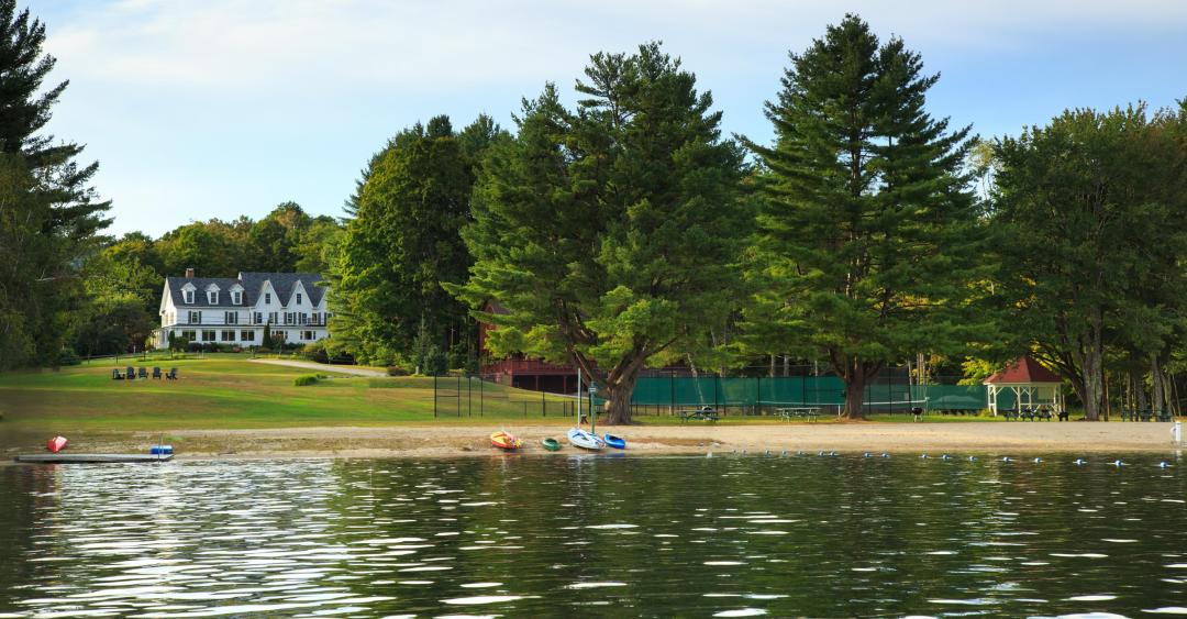 B&B Lodging in New London, NH Lakefront Vacations + Getaways Inn at