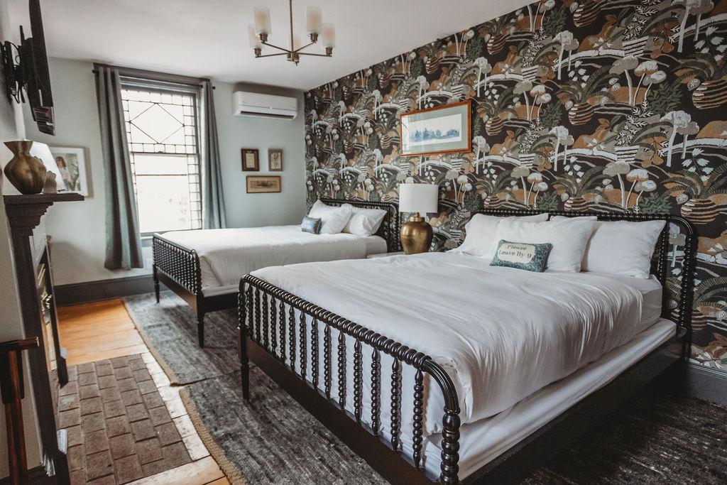 Hideaway Duo with 2 queen beds. 