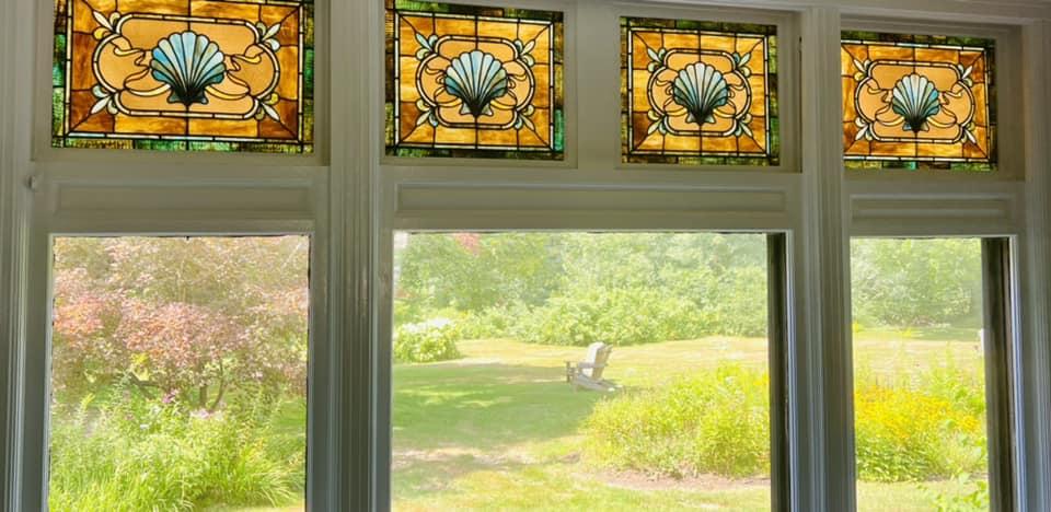 Tiffany Stained Glass, Manor House Inn