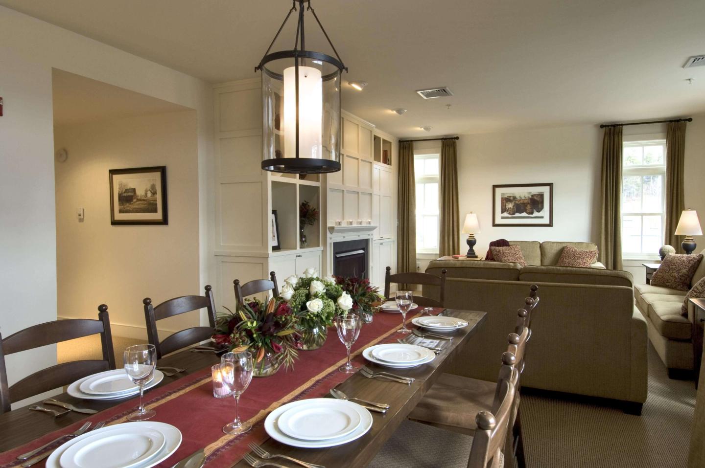 Clay Brook Dining Area