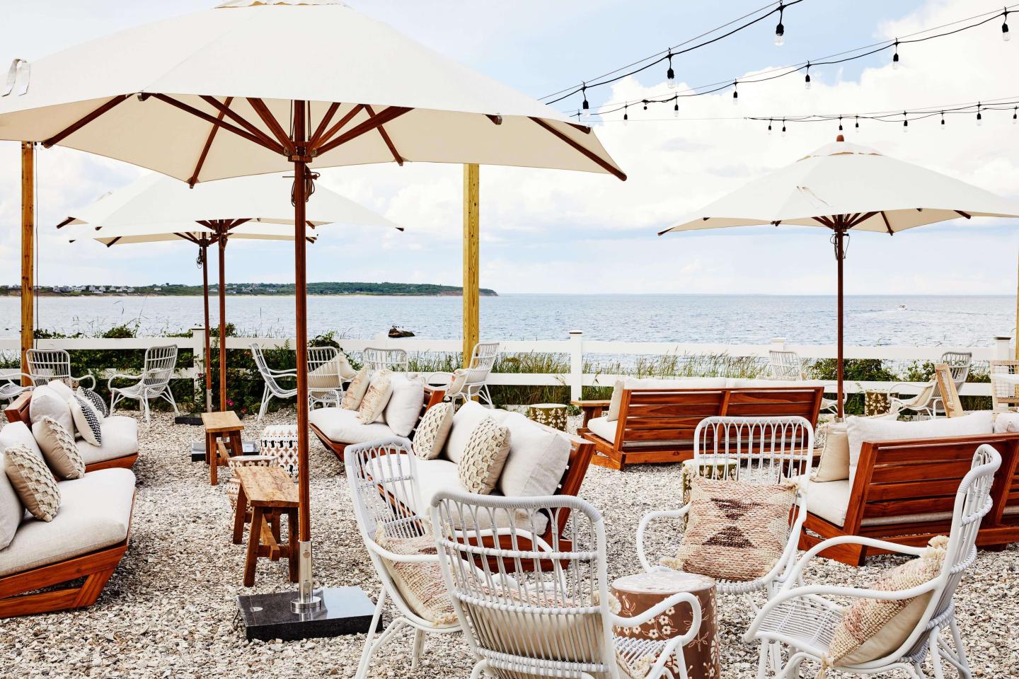 The outdoor beach bar at block island beach house