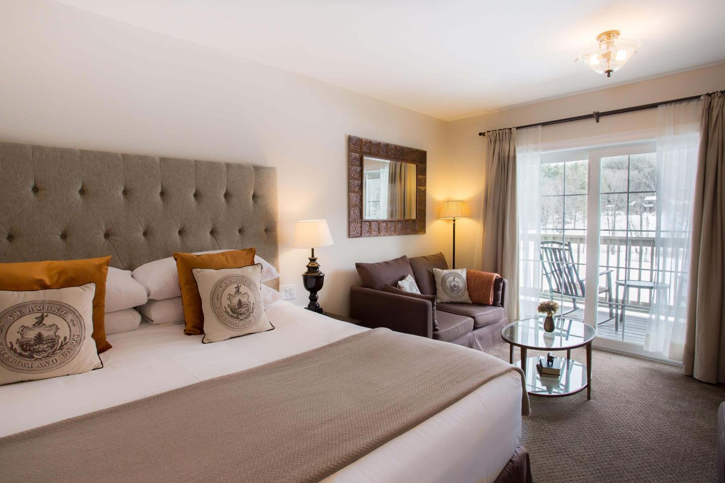 Room with Deck_03.2021