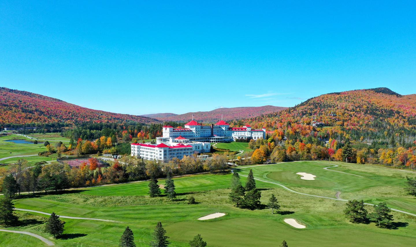 Golf course with fall foliage