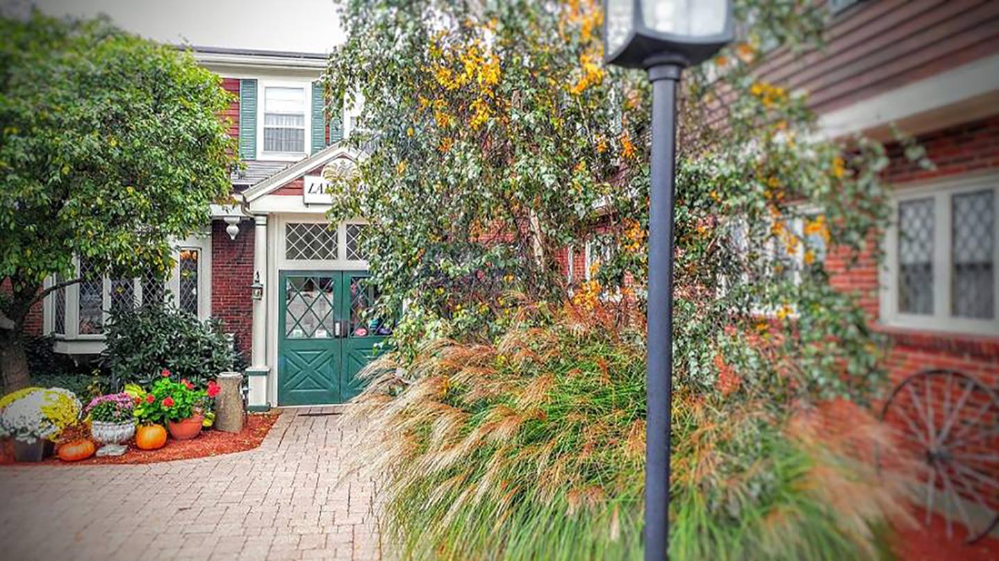 Lamie's Inn and The Old Salt Restaurant