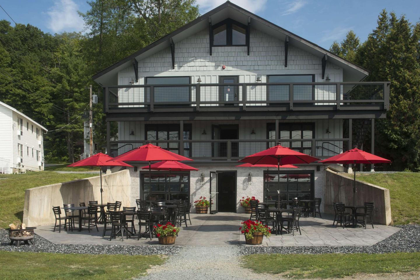 Lake Bomoseen Lodge & Taproom - Tap Room Exterior