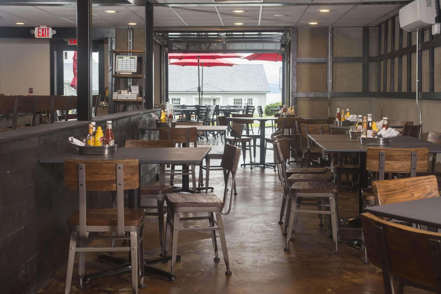 Lake Bomoseen Lodge & Taproom - Tap Room Interior