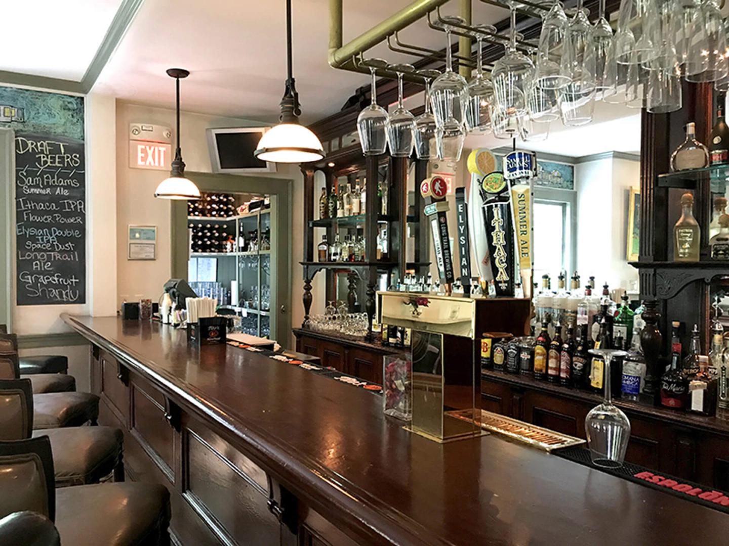 Old Lyme Inn - Bar