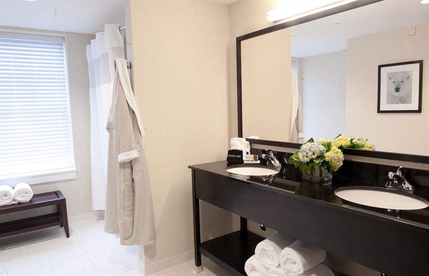 The Brunswick Hotel & Tavern - Guest Room
