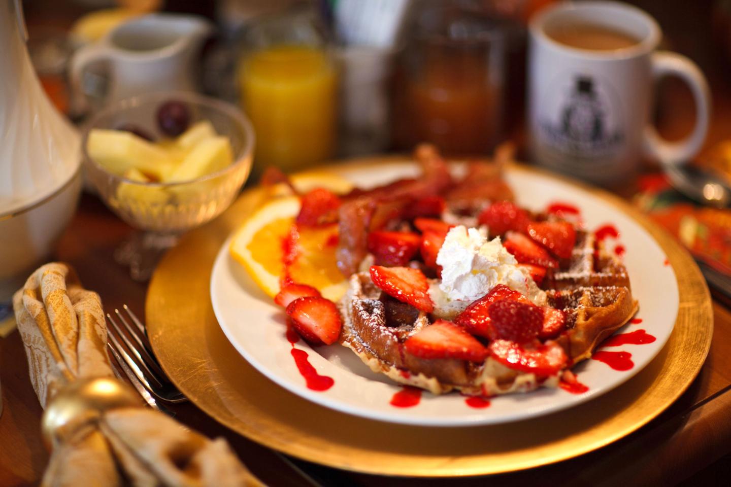 Phineas Swann Bed & Breakfast Inn - Breakfast