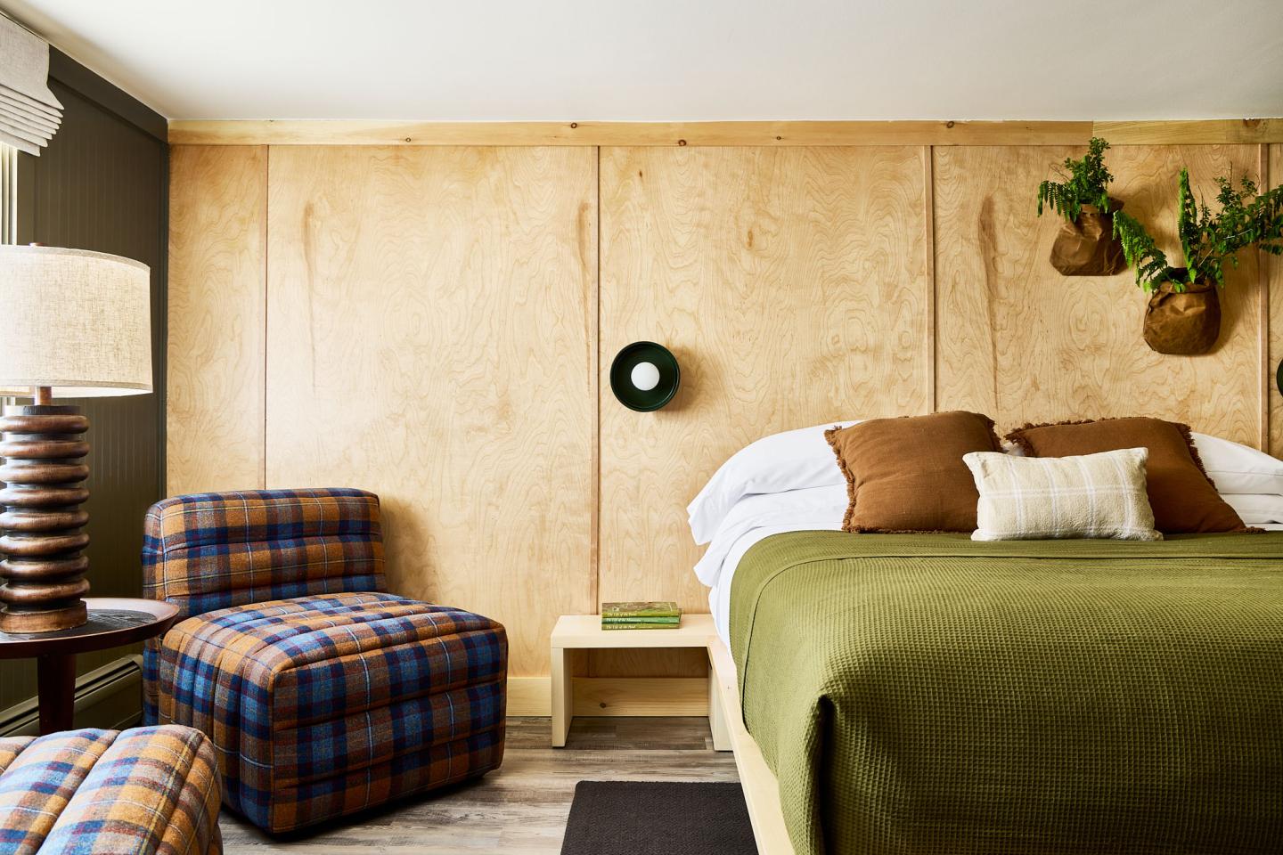 Guest room at Bluebird Cady Hill Lodge