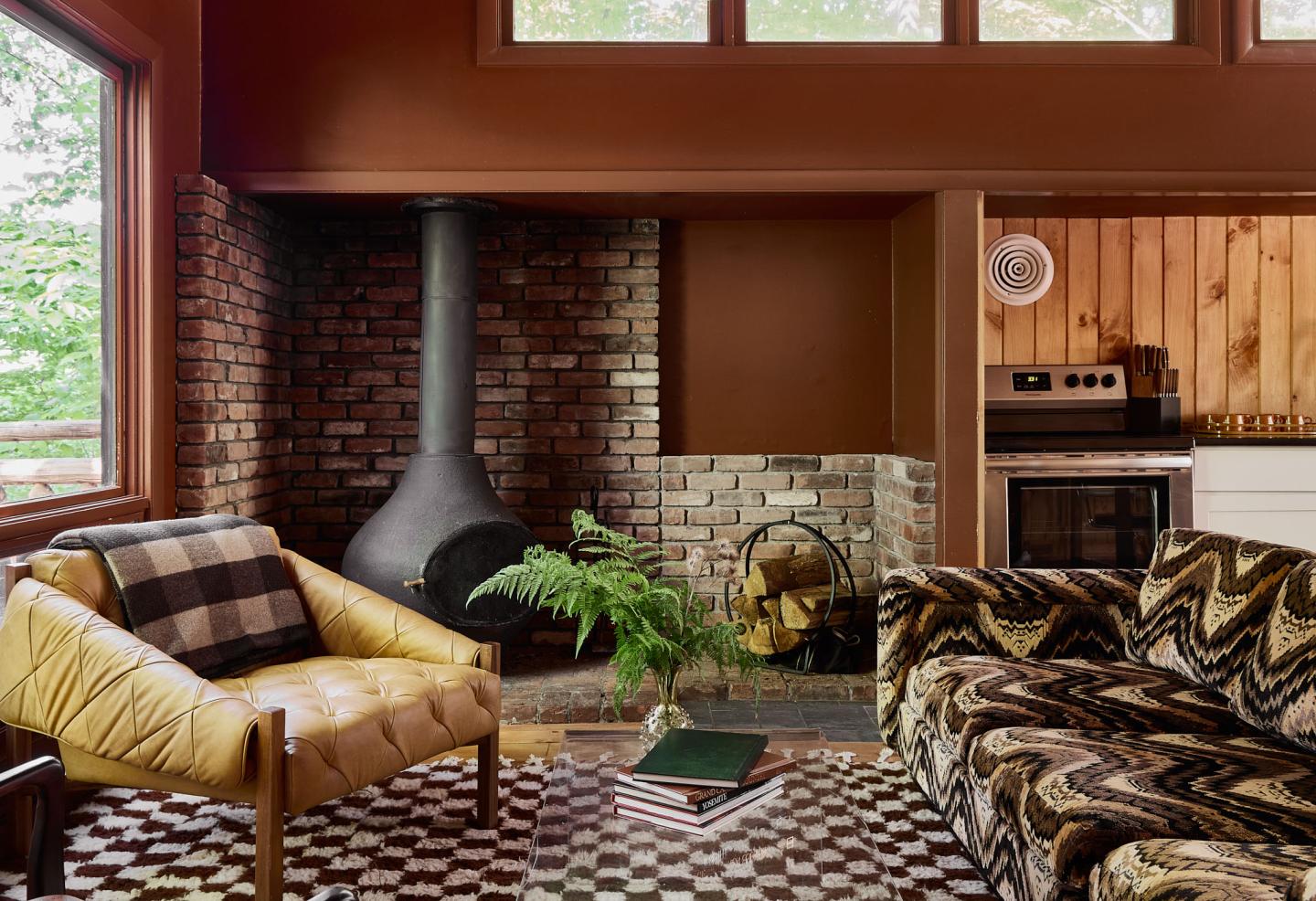 Living room inside a standalone cottage at Bluebird Cady Hill Lodge