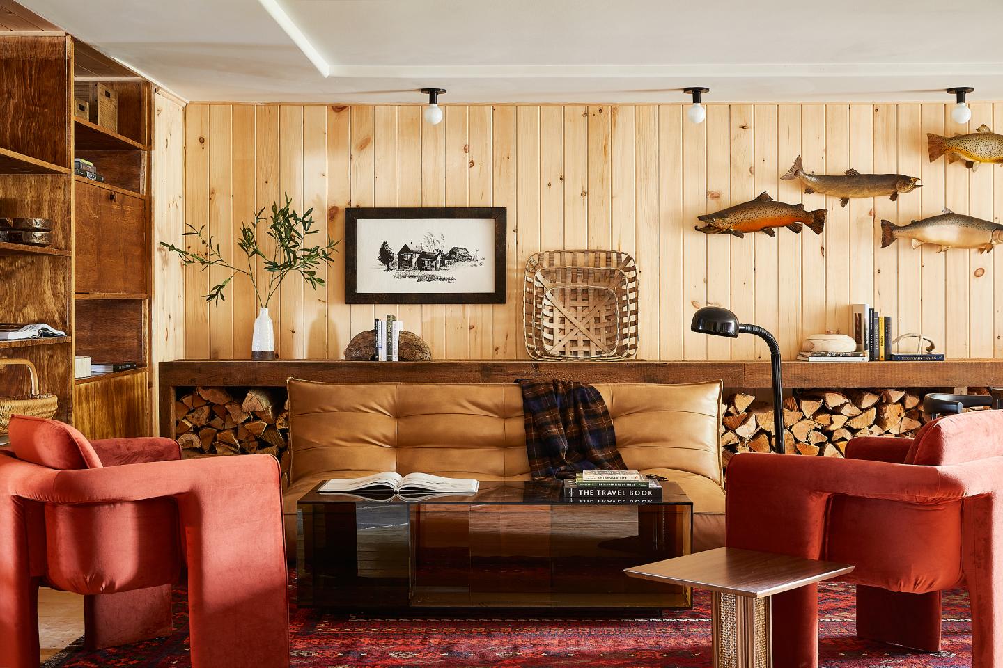 Guest lounge with seating inside Bluebird Sunapee