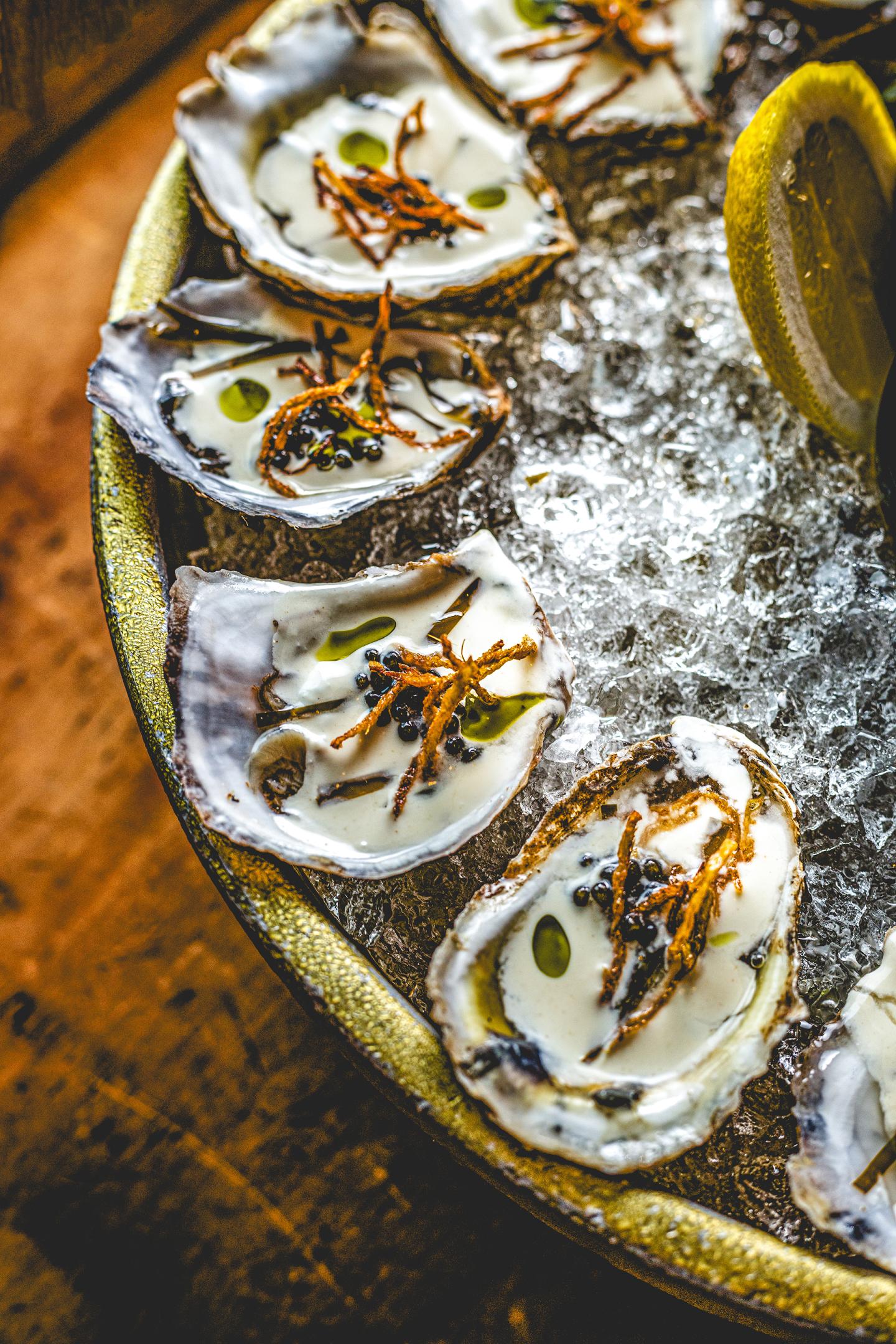 Chilled Fishers Island Oysters