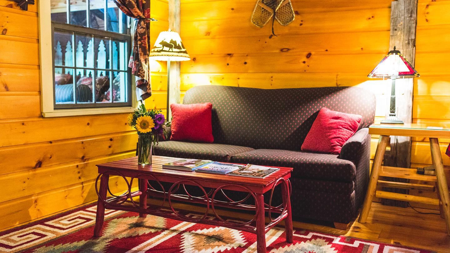 The Common Man Inn & Spa - Suites/Rooms