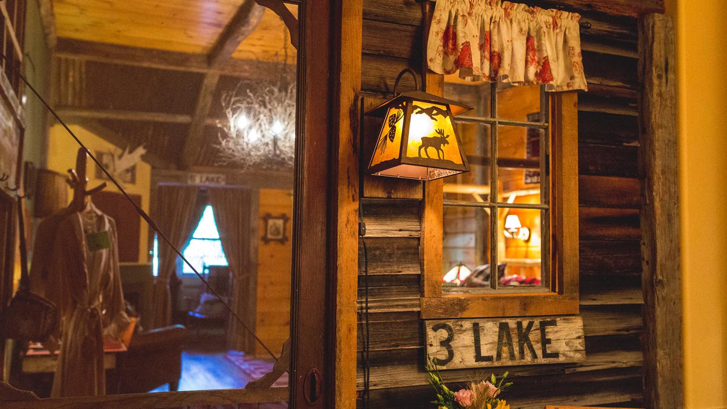 The Common Man Inn & Spa - Suites/Rooms