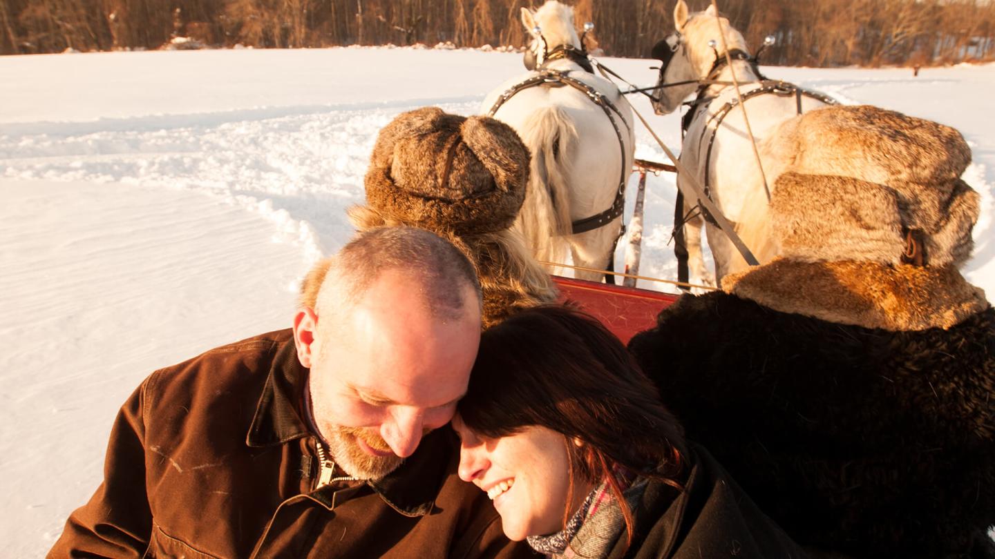 CT Couple on a Sleigh Ride