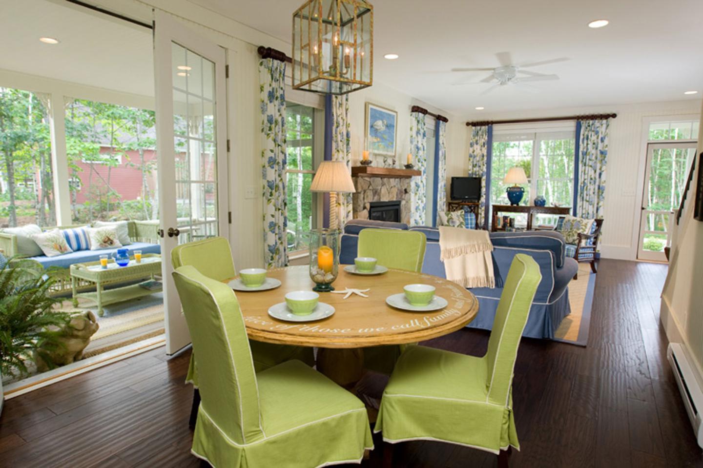 Hidden Pond - Cottage Dining Room
