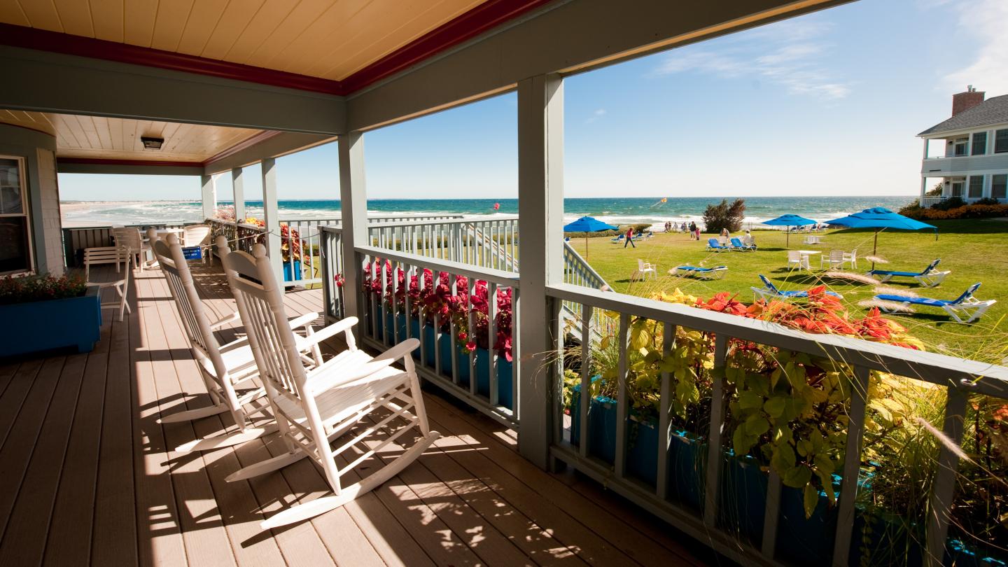 Beachmere Inn - Front Porch