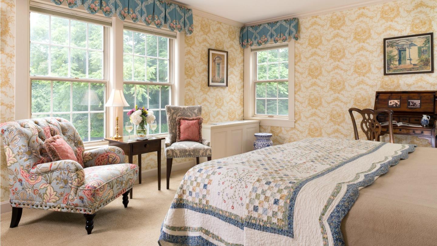 Deerfield Inn Standard King