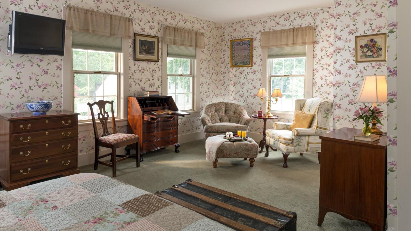 Deerfield Bed and Breakfast Superior King Room