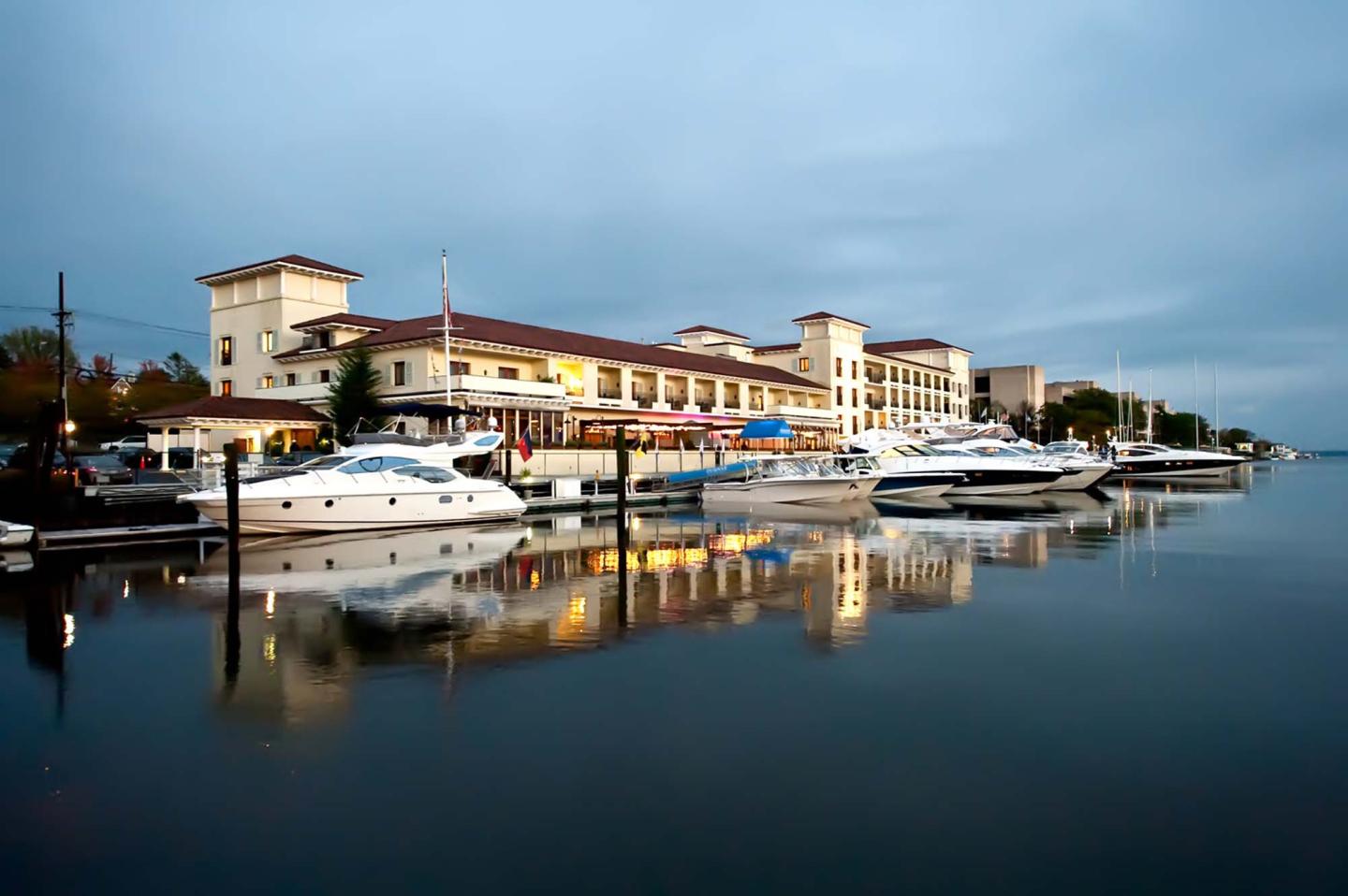 DELAMAR Greenwich Harbor