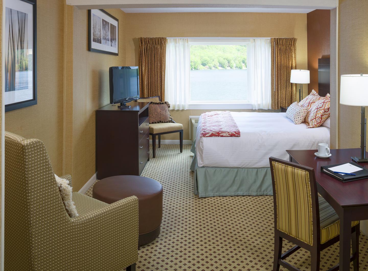Lakeview Room at Lake Morey Resort