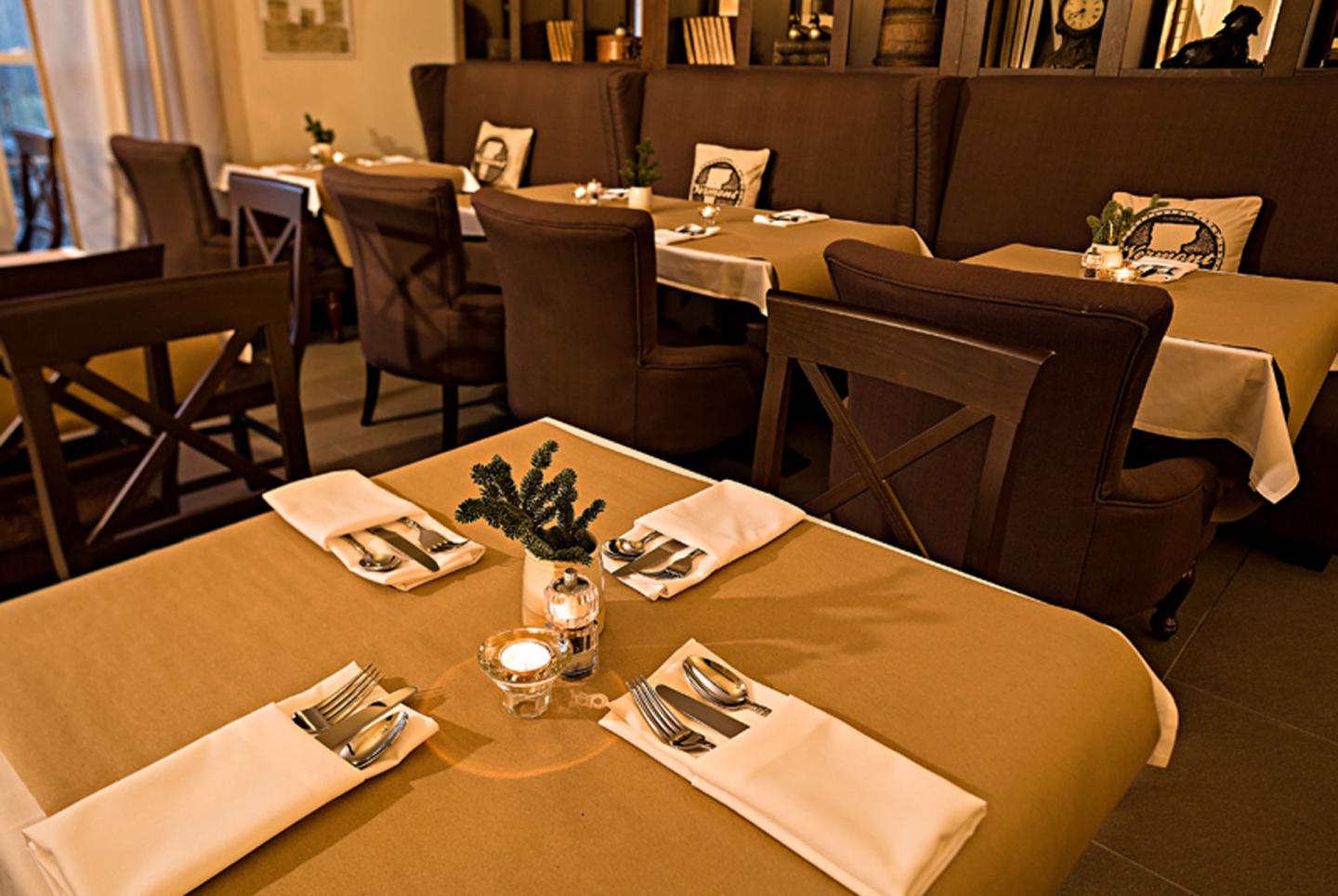 506 on the River Inn - Dining Room