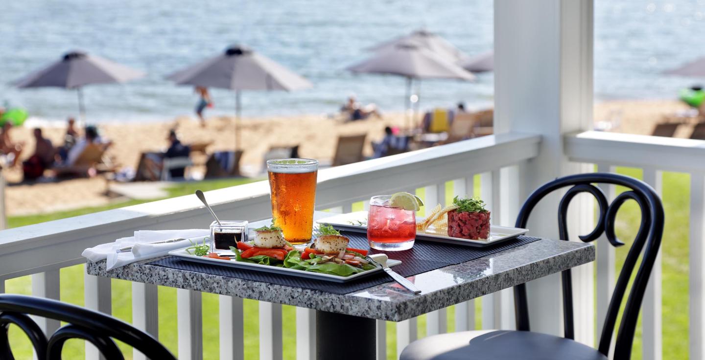 Al Fresco Dining, Madison Beach Hotel