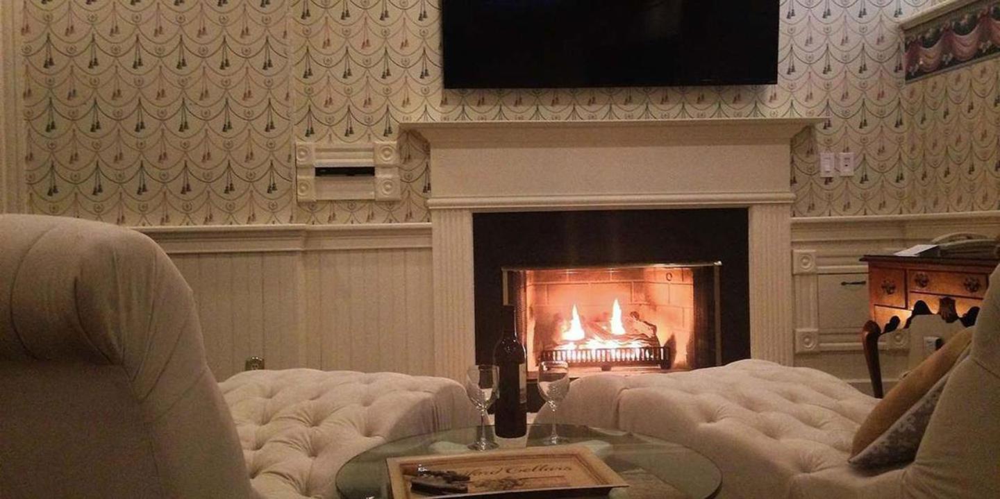 Chambery Inn - Fireplace