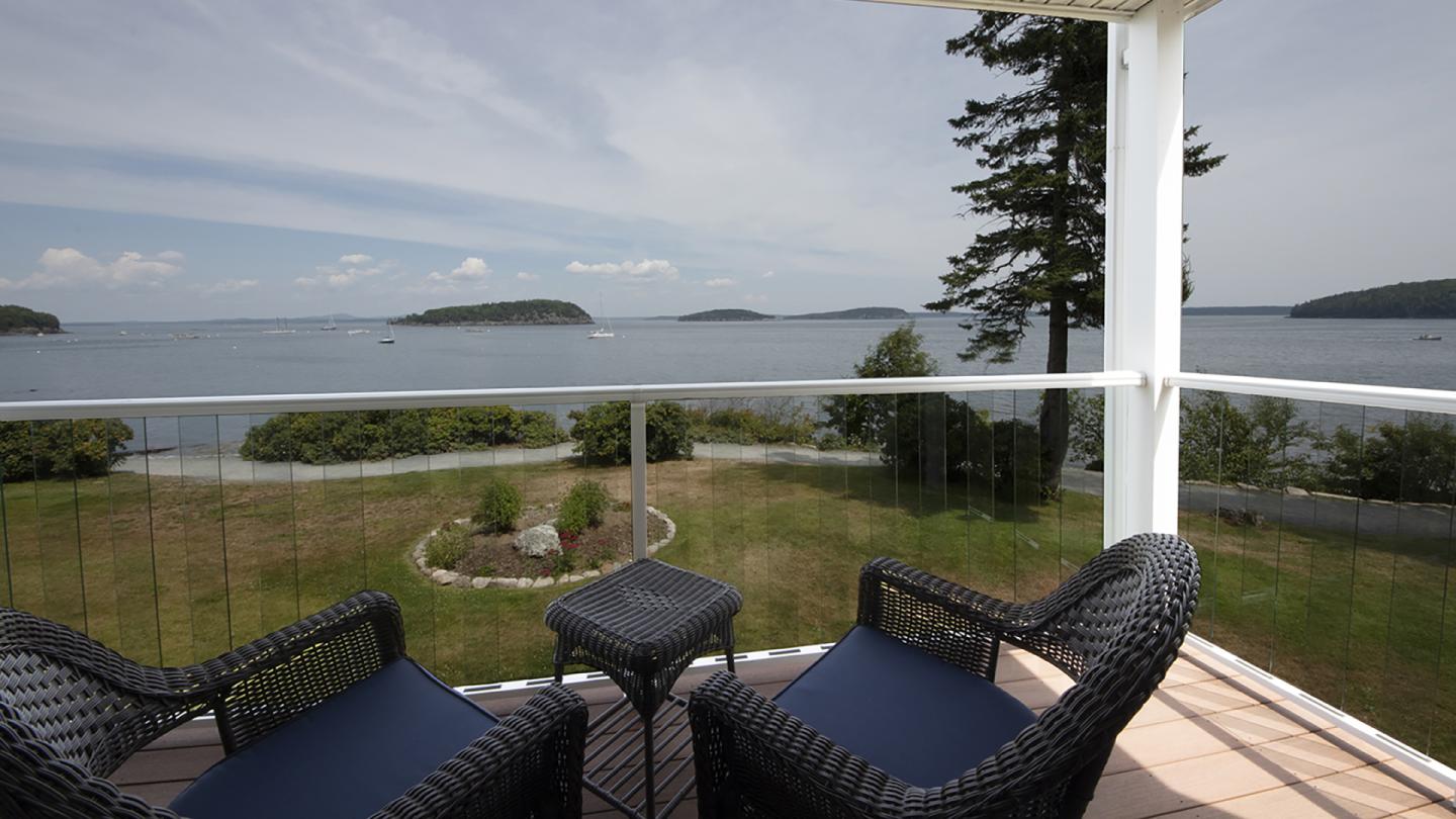 Bar Harbor Inn | Queen Double Deck