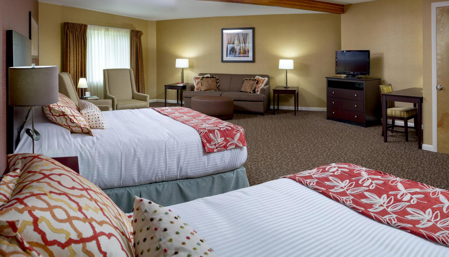 Garden Deluxe Room at Lake Morey Resort