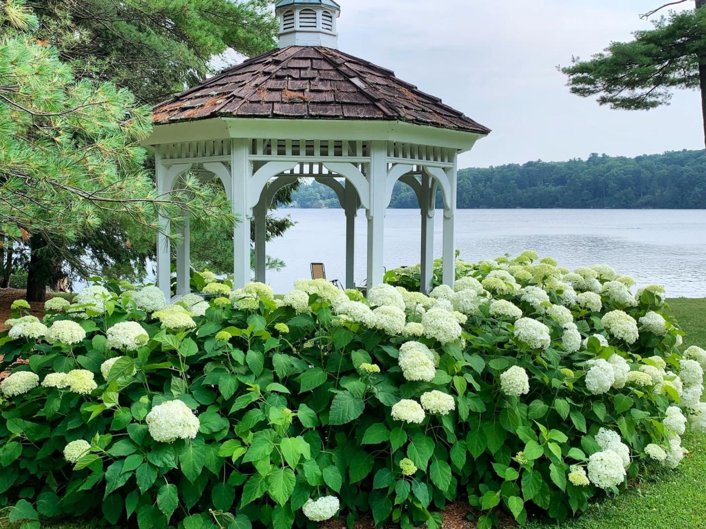 Interlaken Inn- Lakefrong Gazebo 