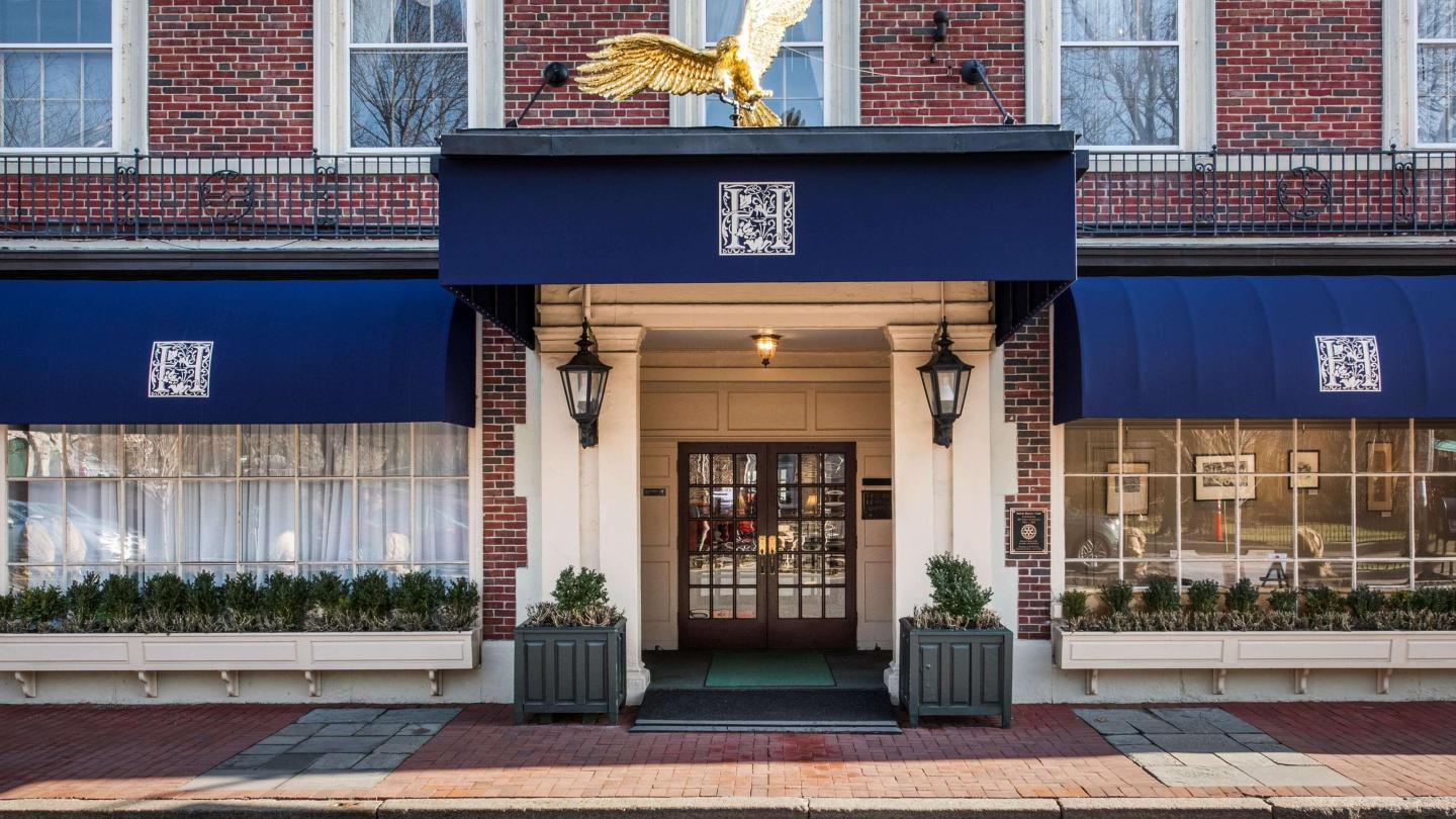 Hawthorne Hotel Entrance