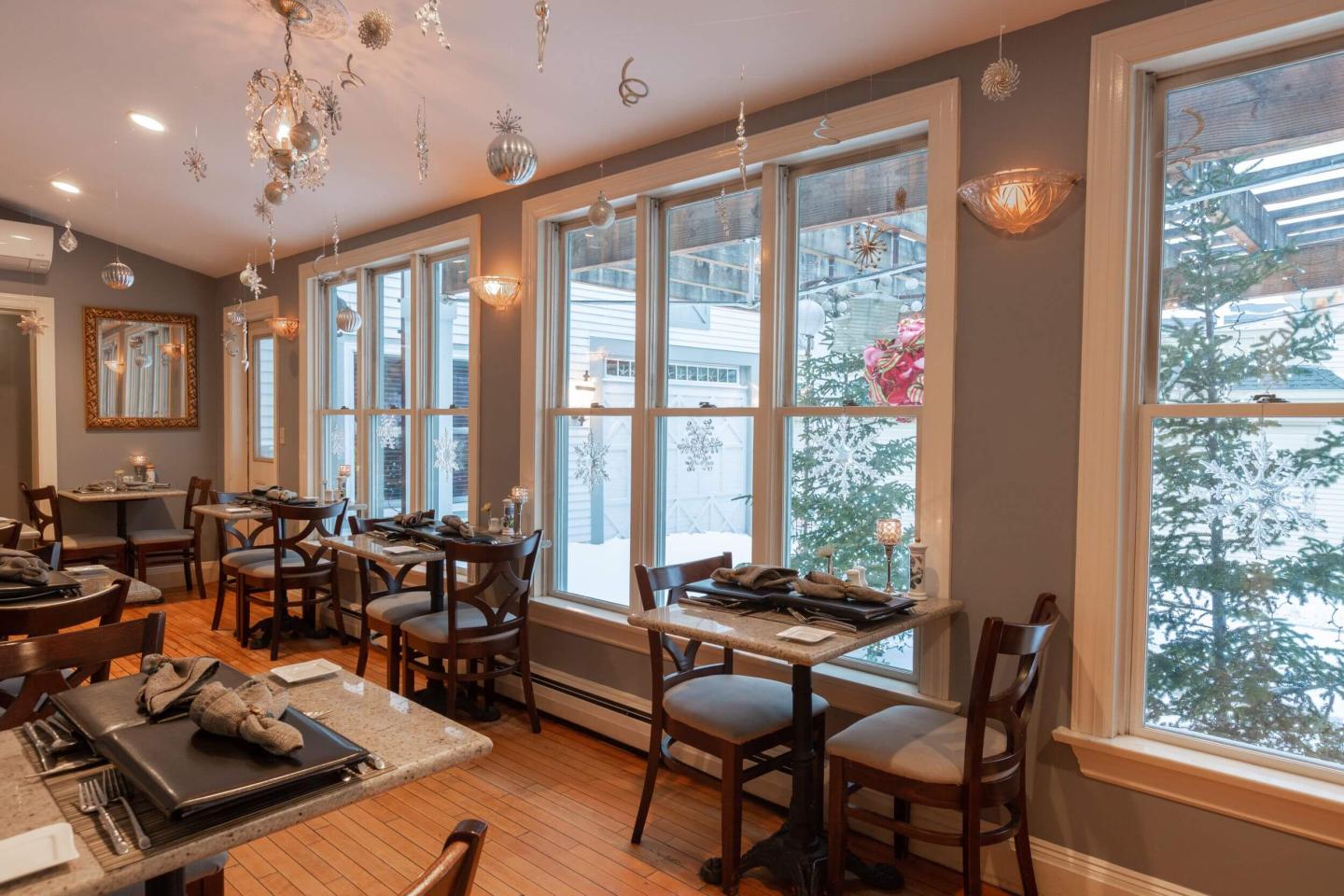 Hartstone Inn & Hideaway Dining Room