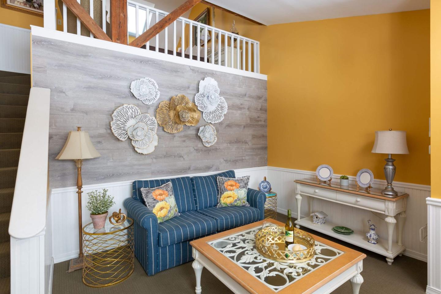 Hartstone Inn & Hideaway Guest Room