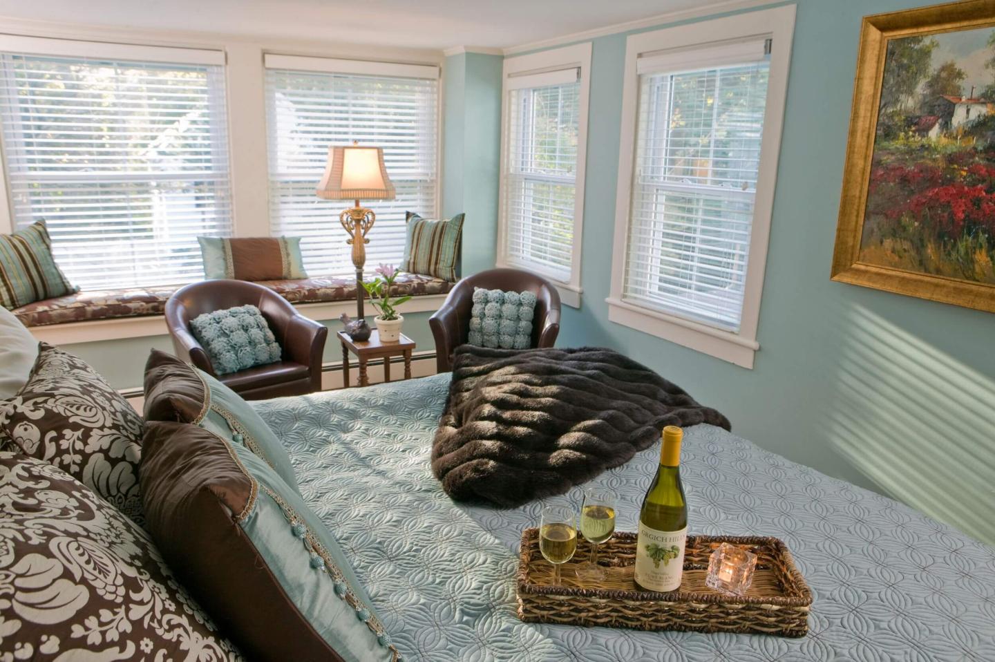 Hartstone Inn & Hideaway Guest Room