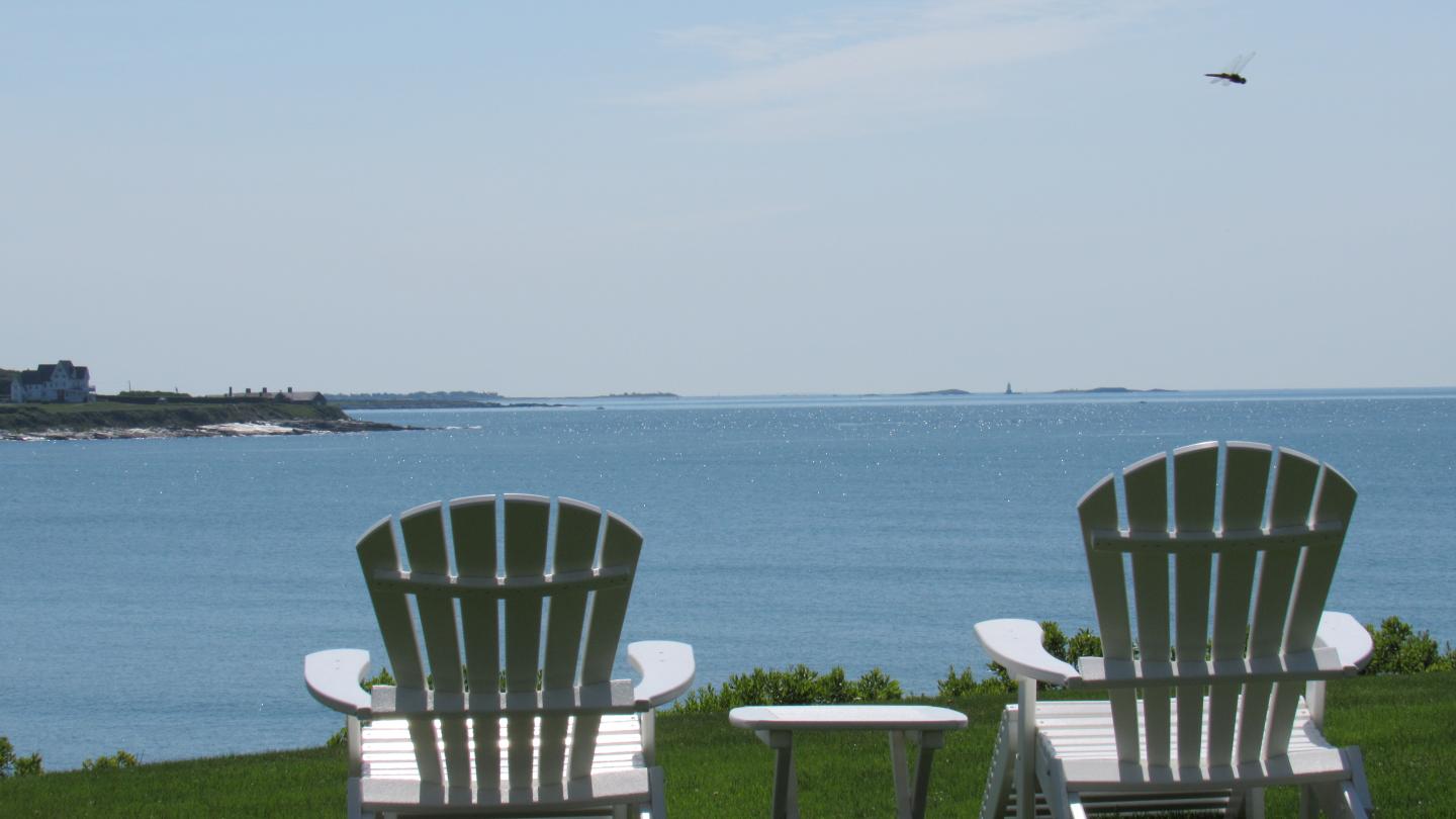 View from The Chanler Cliff Lawn