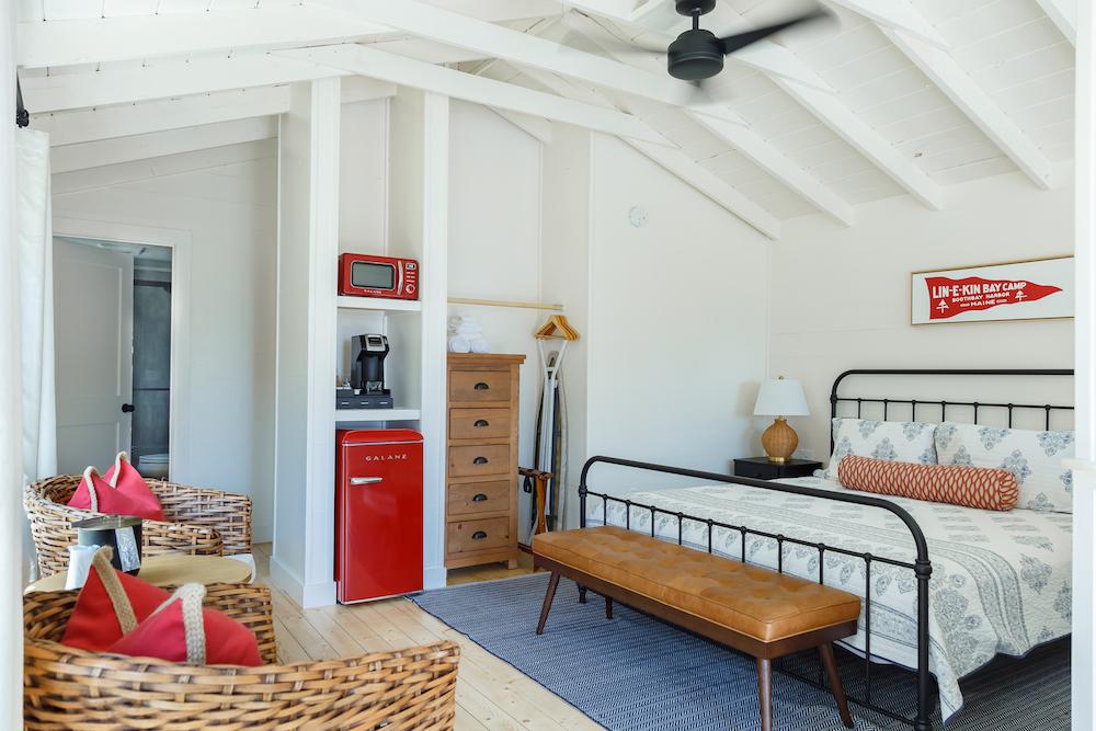 Linekin Bay Resort - Two Room Cabin with King Bed