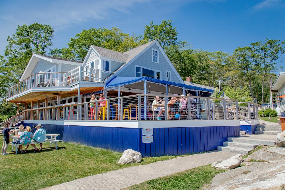 Linekin Bay Resort - Deck Bar & Grill