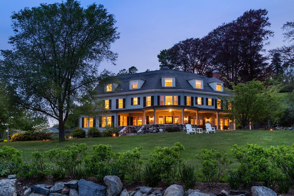 The Inn at Castle Hill