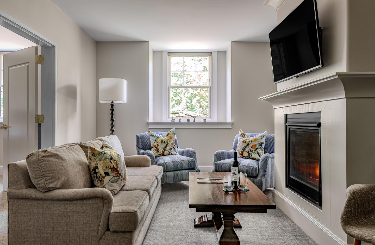 Grand King Suite at the Bedford Village Inn