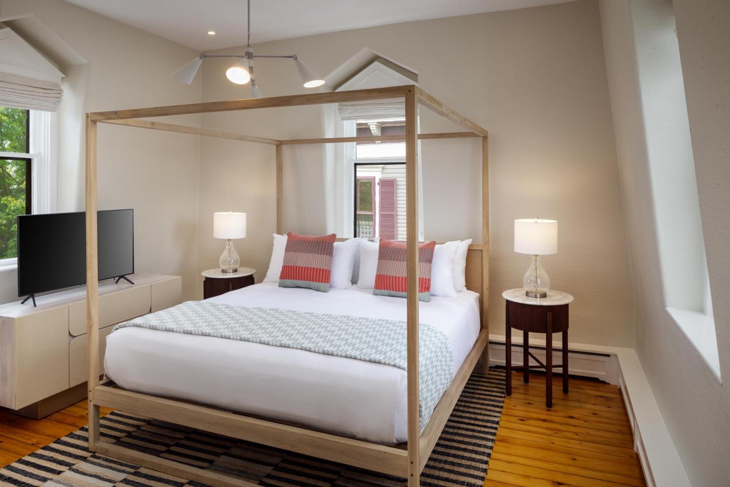 King Room The Swain House at 21 Broad Nantucket Hotel