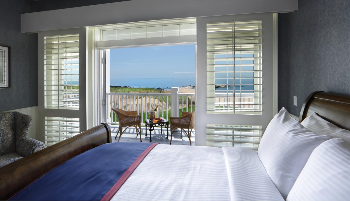 King Guestroom with Shoreline View 