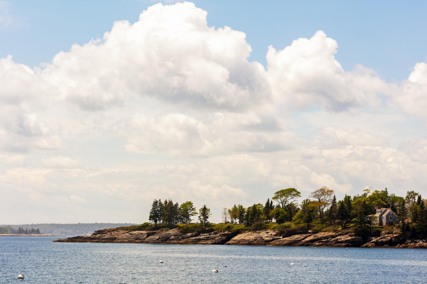 Ocean view in front of Bluebird Ocean Point Inn