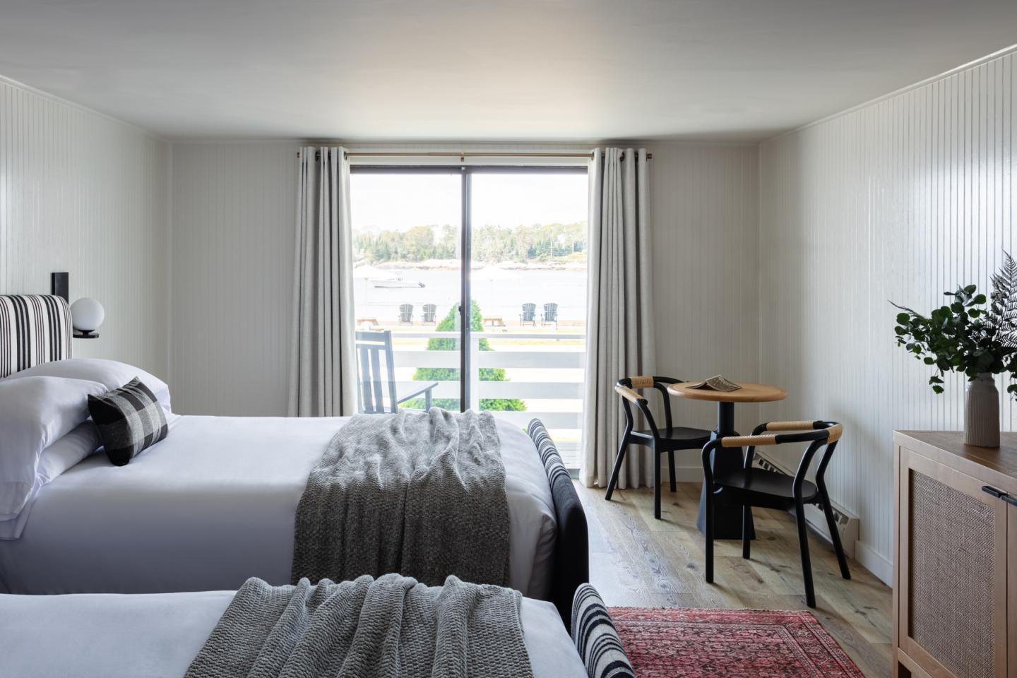 Guest room at Bluebird Ocean Point Inn