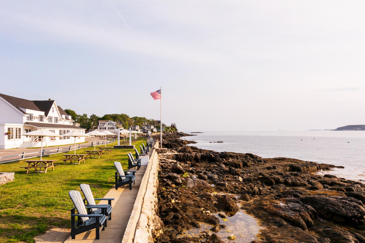 Boothbay Harbor Inn - Coastal Maine Hotel