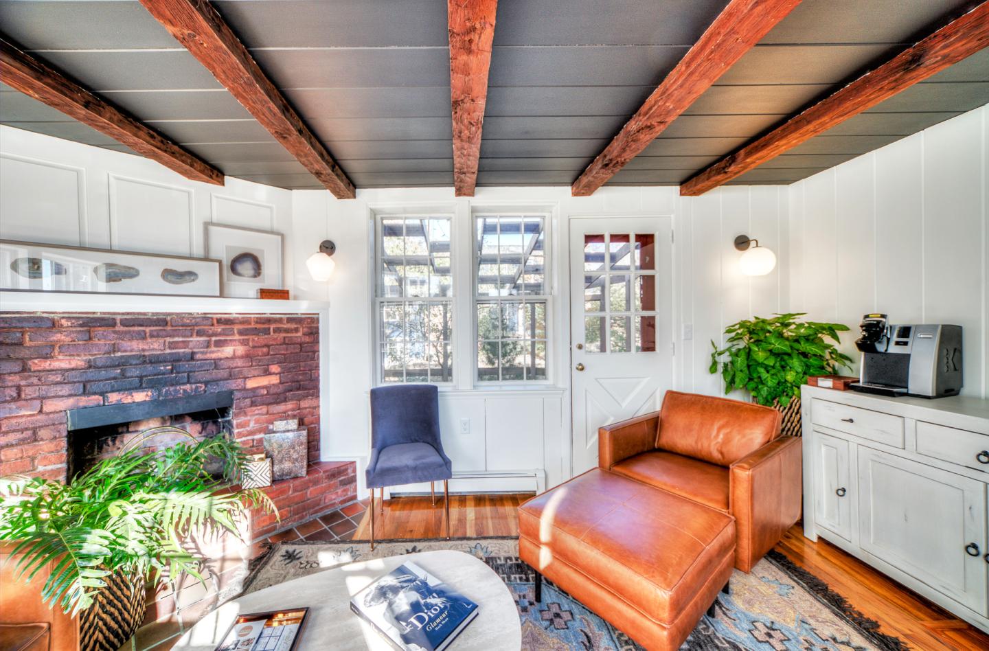 Water Street Inn - Common Area