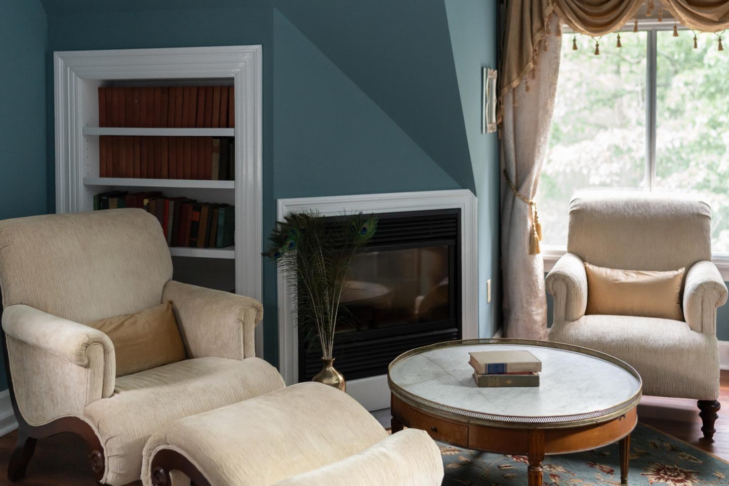 Victorian Room Manor House Inn