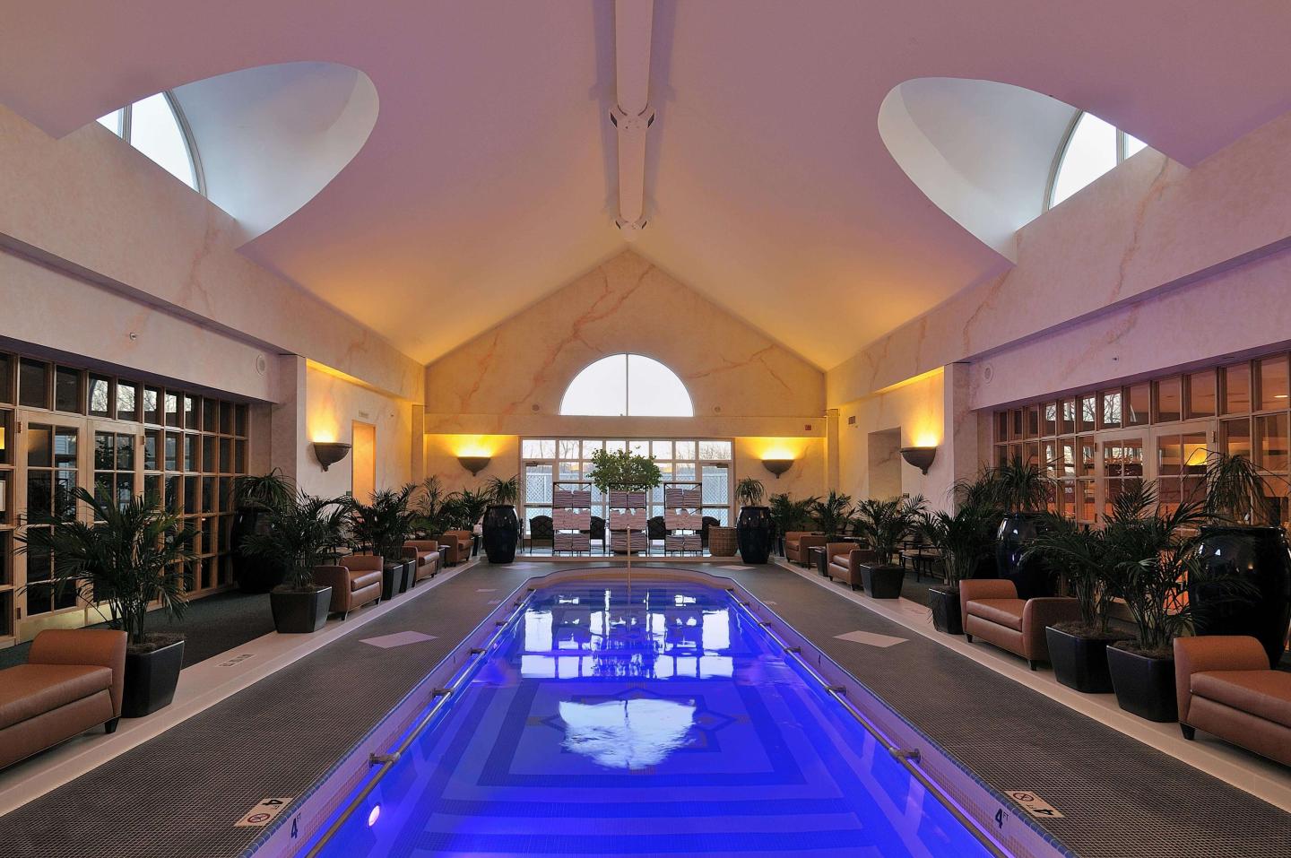 Spa at Norwich Inn pool