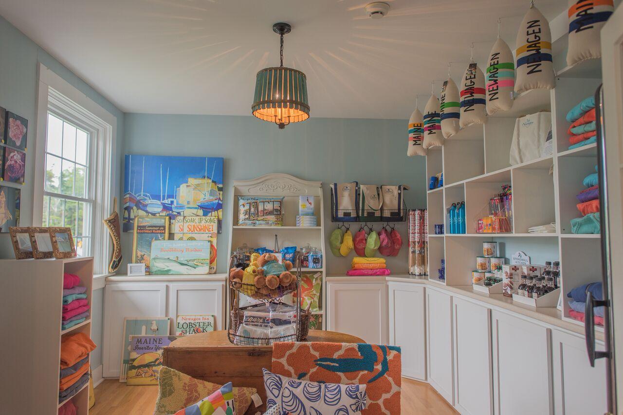 Gift shop at Newagen Seaside Inn